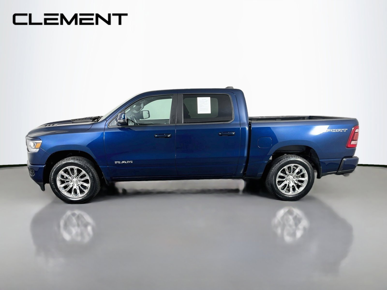 Used 2023 RAM 1500 Laramie AWD/4WD image 4