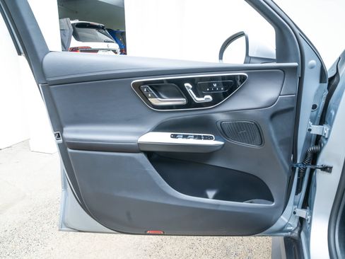 Used 2025 Mercedes-Benz GLC 350e 4MATIC w/ AMG Line image 15
