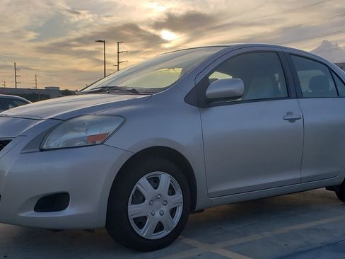 Used 2012 Toyota Yaris Sedan image 1
