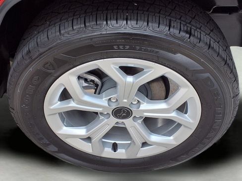 Used 2026 Jeep Compass Latitude AWD/4WD image 9