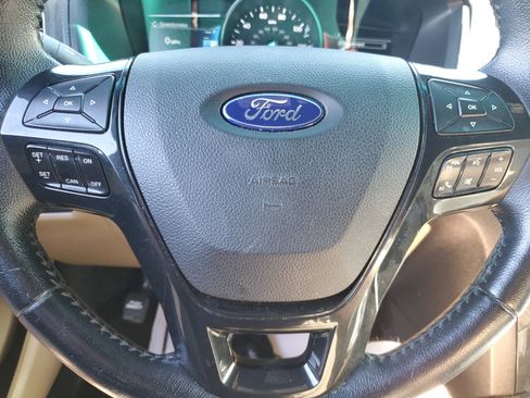 Used 2016 Ford Explorer XLT w/ Equipment Group 202A image 19