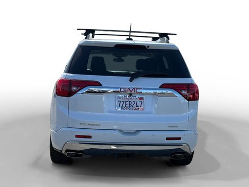Used 2017 GMC Acadia Denali w/ Technology Package AWD/4WD image 4