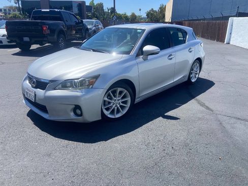 Used 2012 Lexus CT 200h Premium image 2