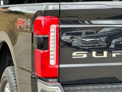 Used 2024 Ford F250 Lariat w/ Lariat Ultimate Package image 36