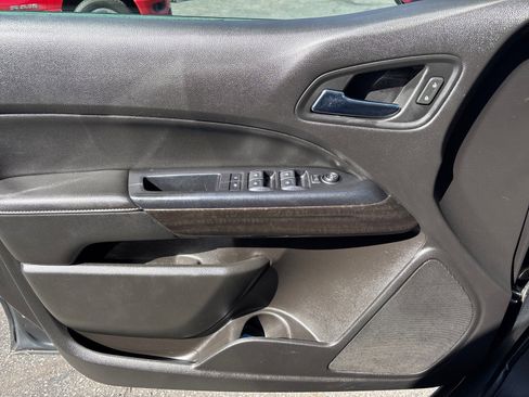 Used 2017 GMC Canyon SLE image 39