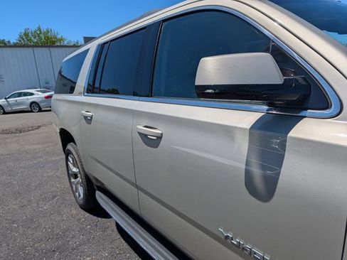 Used 2015 GMC Yukon XL SLE w/ Convenience Package AWD/4WD image 5
