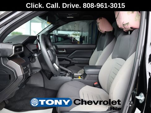 Used 2024 Toyota Tacoma TRD Sport AWD/4WD image 10
