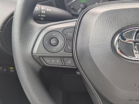 Used 2025 Toyota Corolla Cross AWD Hybrid image 21