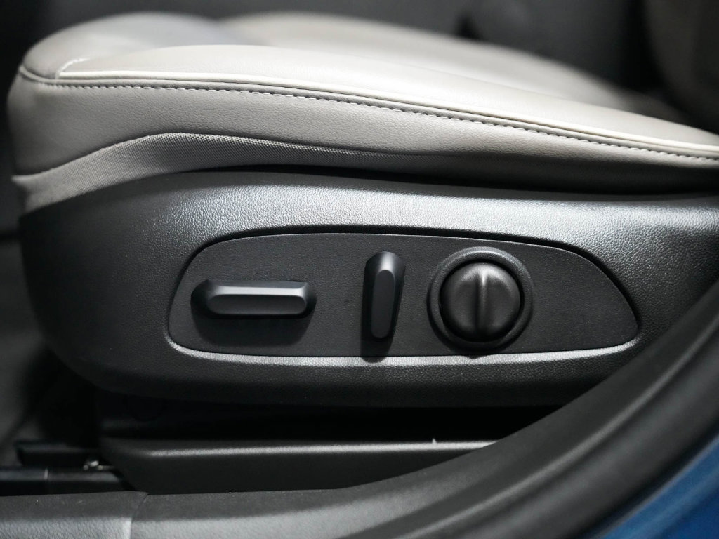 Used 2024 Buick Envista Sport Touring FWD image 31