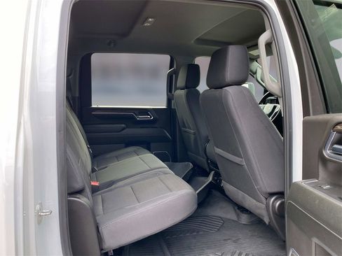 Used 2024 Chevrolet Silverado 2500 LT image 10