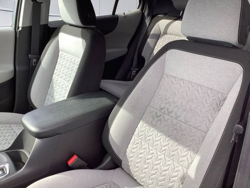 Used 2024 Chevrolet Equinox LS w/ LS Convenience Package FWD image 8