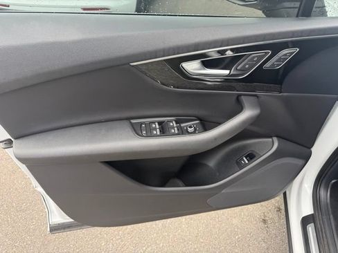 Used 2017 Audi Q7 3.0T Premium Plus AWD/4WD image 12