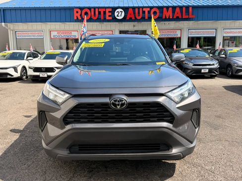 Used 2024 Toyota RAV4 XLE FWD image 3