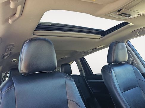 Used 2017 Toyota Highlander XLE FWD image 22