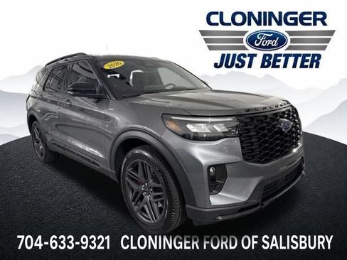 New 2026 Ford Explorer ST-Line RWD image 1