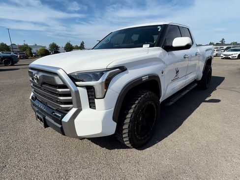 Used 2022 Toyota Tundra Limited AWD/4WD image 2