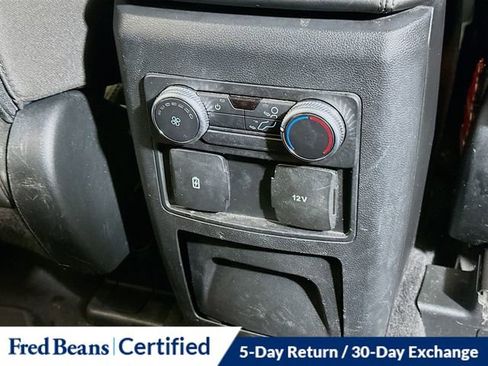 Used 2022 Ford Explorer XLT AWD/4WD image 16