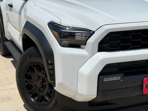 Used 2025 Toyota 4Runner TRD Off-Road Premium w/ Tow Technology Package AWD/4WD image 3