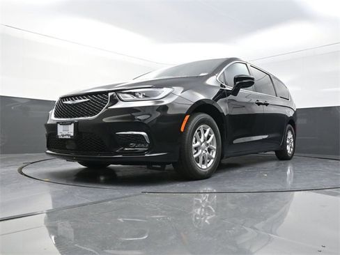 New 2026 Chrysler Pacifica Select image 19