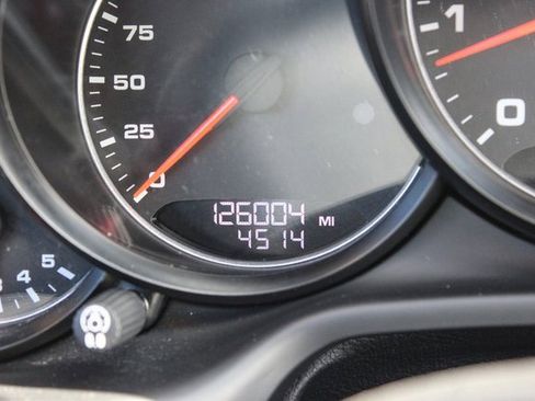 Used 2015 Porsche Panamera 4 image 27