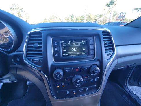 Used 2016 Jeep Grand Cherokee Laredo w/ Quick Order Package 23E image 25