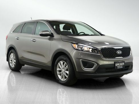 Used 2018 Kia Sorento L image 7