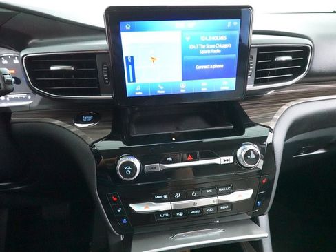 Certified 2023 Ford Explorer Limited AWD/4WD image 17