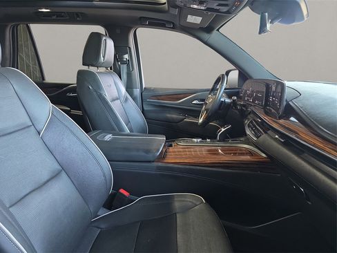 Used 2021 Cadillac Escalade Premium Luxury w/ Driver Assist Tech Package image 16