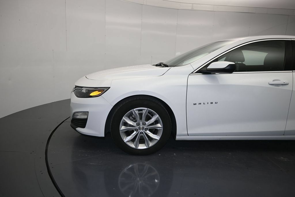 Certified 2025 Chevrolet Malibu LT FWD image 9
