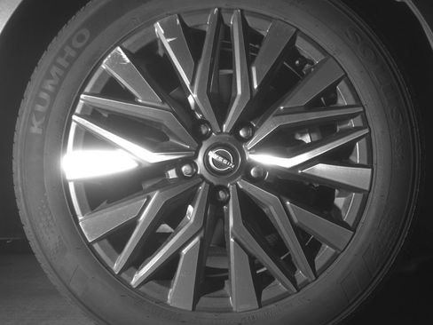 Used 2025 Nissan Altima 2.5 SV image 13