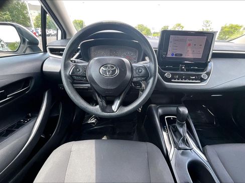 Used 2024 Toyota Corolla LE FWD image 5