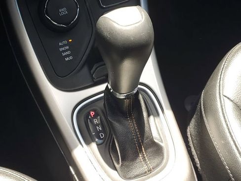 Used 2019 Jeep Compass Latitude AWD/4WD image 27