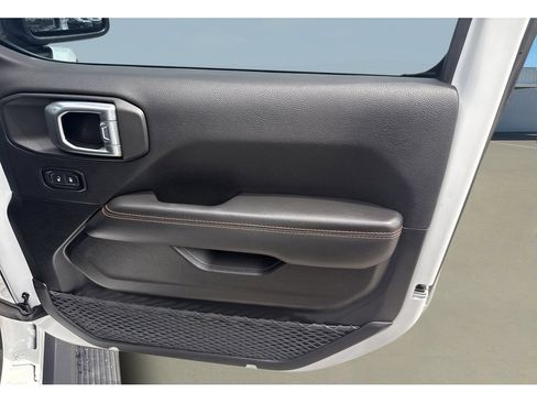 Used 2023 Jeep Gladiator Mojave w/ LED Lighting Group AWD/4WD image 24