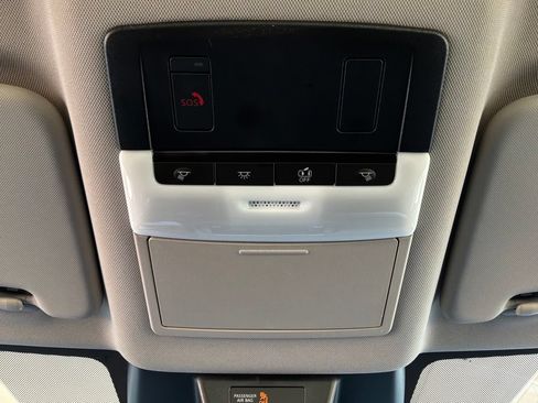 Used 2026 Nissan Rogue SV FWD image 17