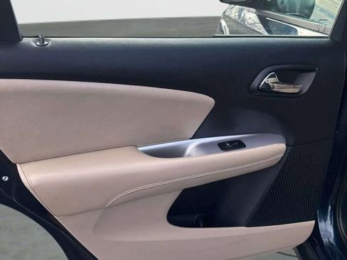 Used 2013 Dodge Journey American Value Package image 20