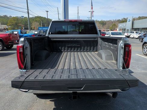 Used 2025 GMC Sierra 2500 SLT w/ SLT Premium Package image 15