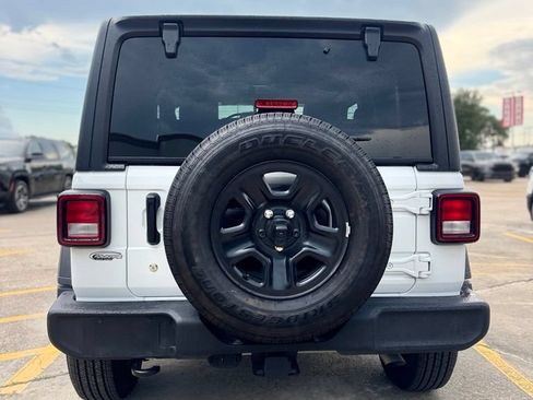 Used 2023 Jeep Wrangler Sport AWD/4WD image 12