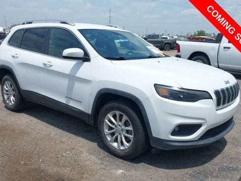 Used 2019 Jeep Cherokee Latitude w/ Popular Appearance Group AWD/4WD image 2