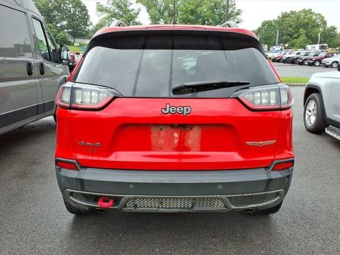 Used 2019 Jeep Cherokee Trailhawk w/ Comfort/Convenience Group AWD/4WD image 7