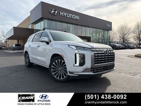 Used 2024 Hyundai Palisade Calligraphy image 1