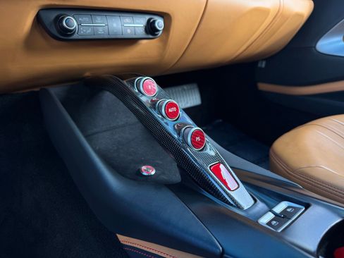 Used 2018 Ferrari 812 Superfast image 36