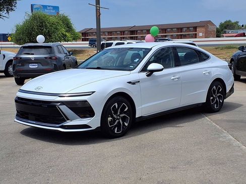 Used 2025 Hyundai Sonata SEL FWD image 4