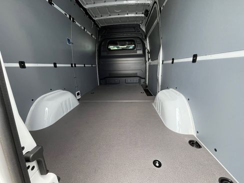 New 2025 Mercedes-Benz Sprinter 2500 image 10