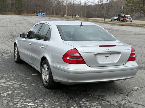 Used 2005 Mercedes-Benz E 320 4MATIC Sedan image 7