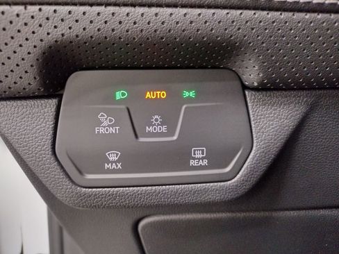 New 2026 Volkswagen Atlas SE image 26