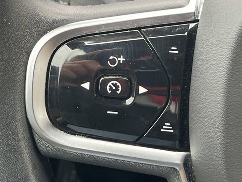 Used 2023 Volvo XC60 B5 Ultimate image 26