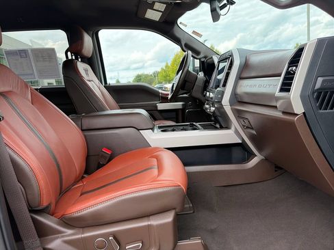 Used 2022 Ford F250 King Ranch w/ FX4 Off-Road Package AWD/4WD image 14