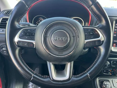 Used 2019 Jeep Compass Trailhawk image 23