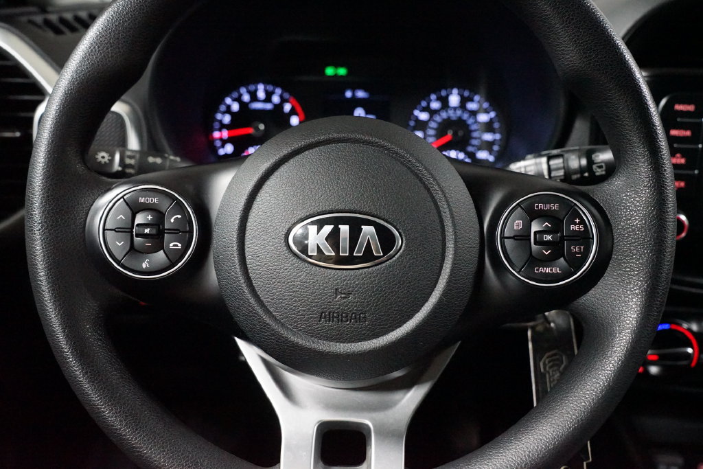 Used 2020 Kia Soul LX FWD image 12