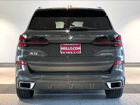 Used 2024 BMW X5 xDrive50e w/ M Sport Package image 9